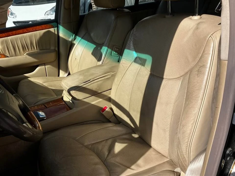 2004 Lexus LS 3rd Gen - Image 10 of 16