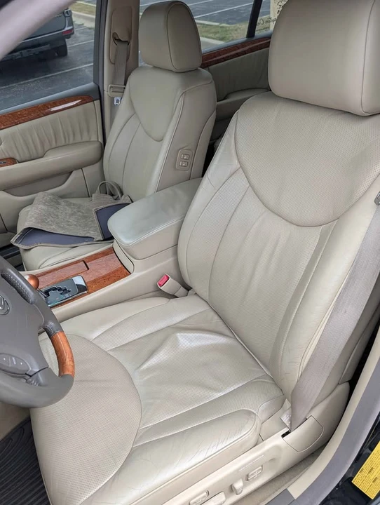 2004 Lexus LS 3rd Gen - Image 12 of 16