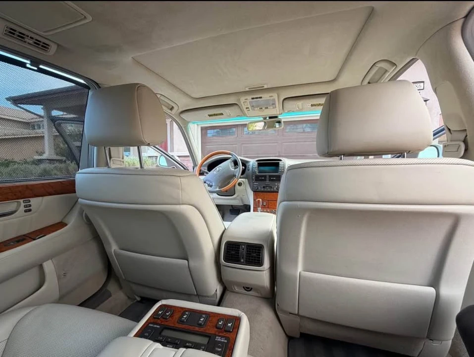 2004 Lexus LS 3rd Gen - Image 10 of 13