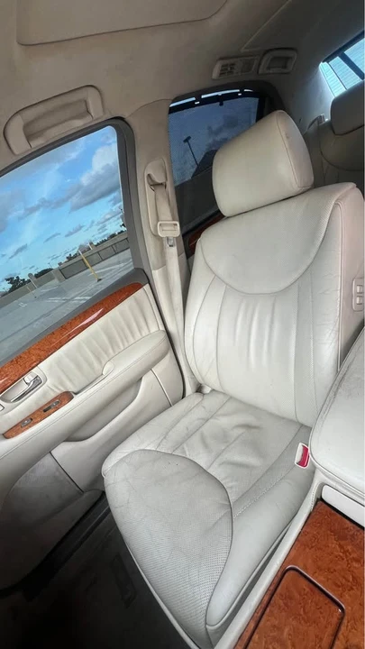 2004 Lexus LS 3rd Gen - Image 14 of 17