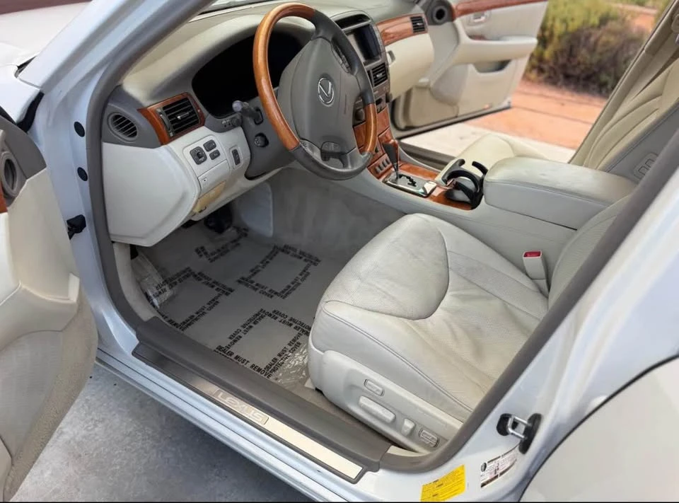 2004 Lexus LS 3rd Gen - Image 12 of 13