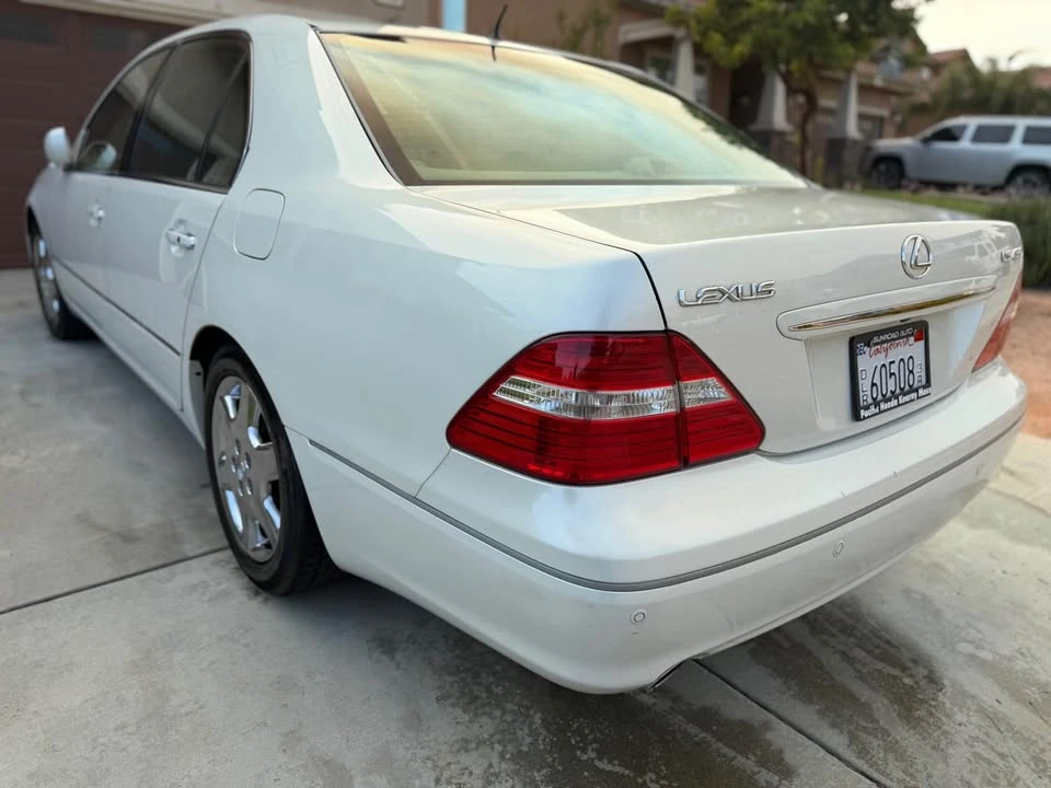 2004 Lexus LS 3rd Gen - Image 5 of 15