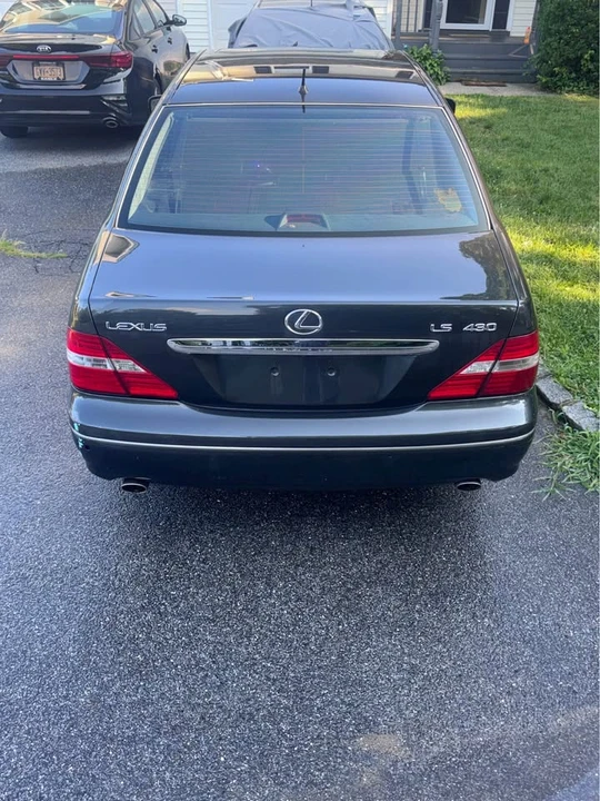 2004 Lexus LS 3rd Gen - Image 3 of 10