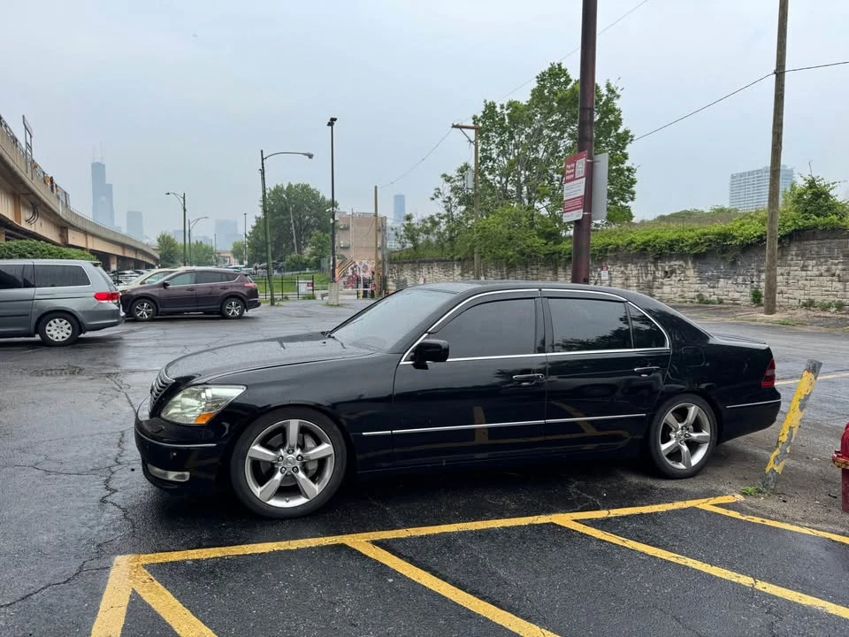 2004 Lexus LS 3rd Gen - Image 2 of 15