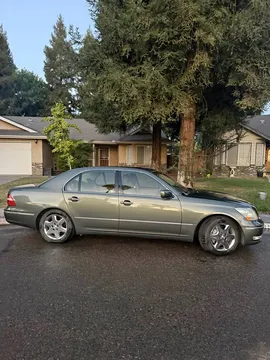2004 Lexus LS 430 Sedan 4D