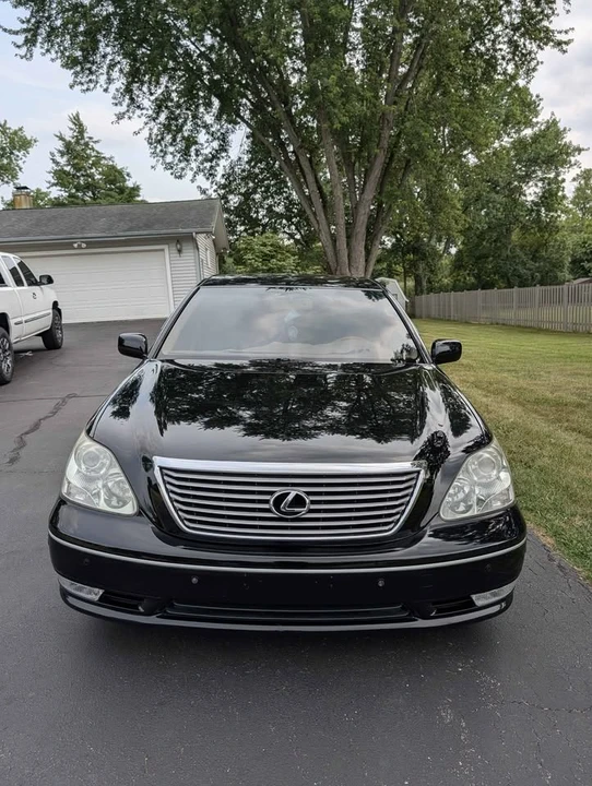2004 Lexus LS 3rd Gen - Image 2 of 16