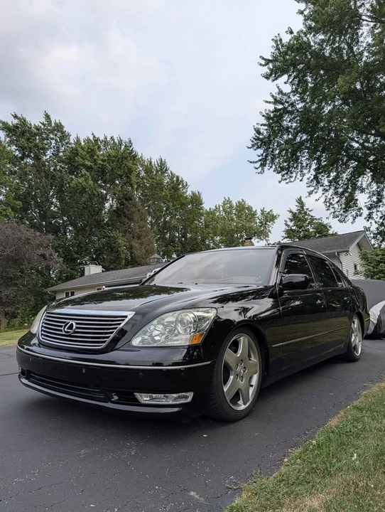 2004 Lexus LS 3rd Gen - Image 3 of 16