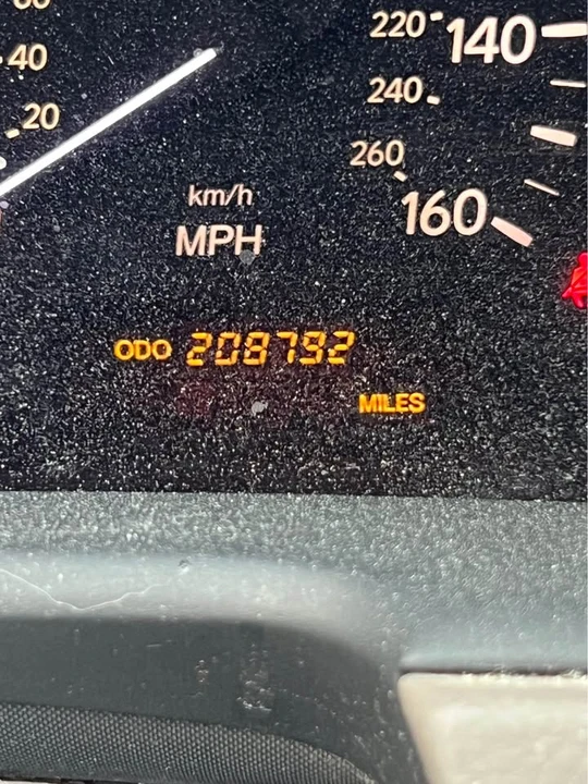 2004 Lexus LS 3rd Gen - Image 12 of 20