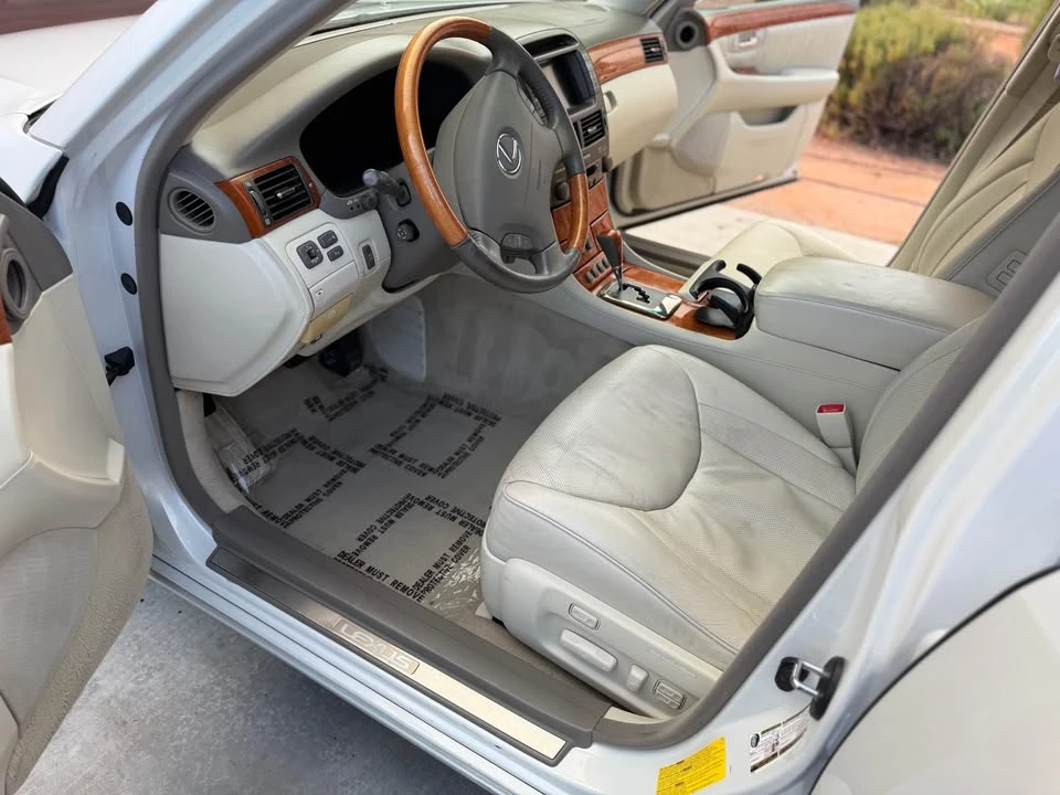 2004 Lexus LS 3rd Gen - Image 8 of 15