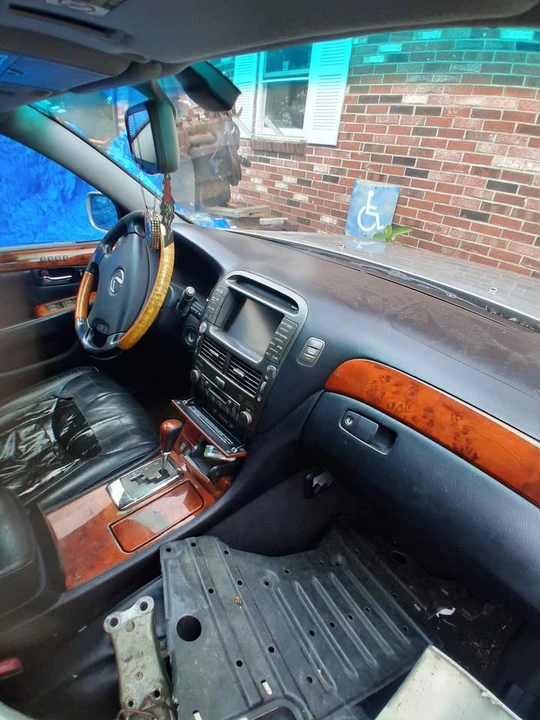 2004 Lexus LS 3rd Gen - Image 3 of 6