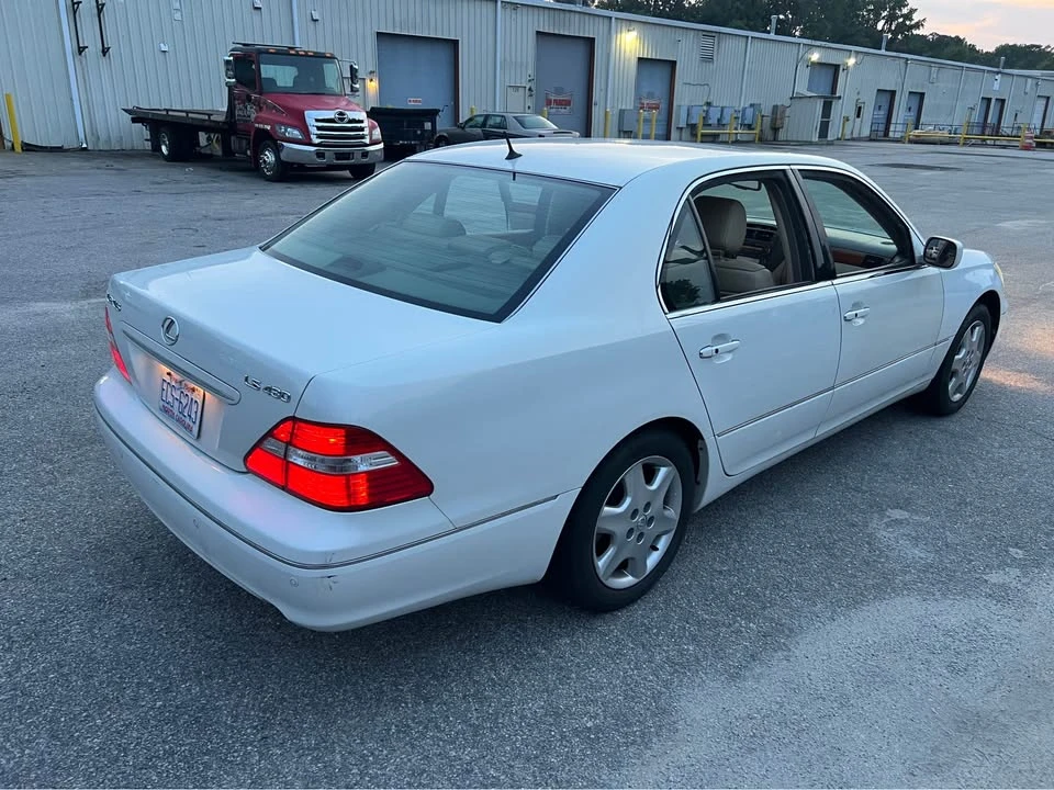 2004 Lexus LS 3rd Gen - Image 2 of 20