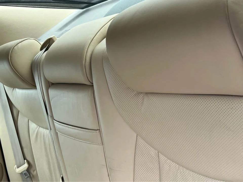 2004 Lexus LS 3rd Gen - Image 19 of 20