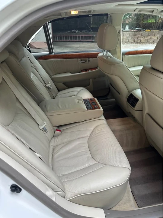 2004 Lexus LS 3rd Gen - Image 4 of 5