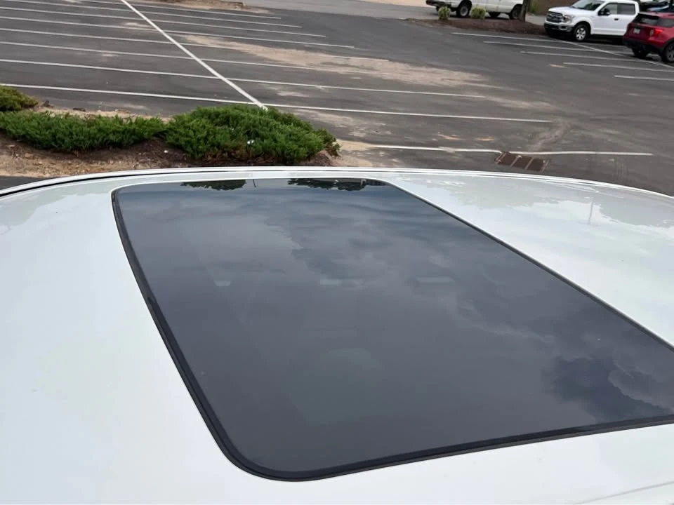 2004 Lexus LS 3rd Gen - Image 11 of 20