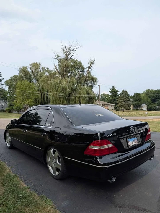 2004 Lexus LS 3rd Gen - Image 4 of 16