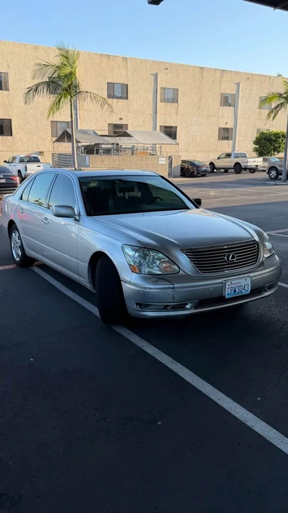 2004 Lexus LS 3rd Gen - Image 4 of 11