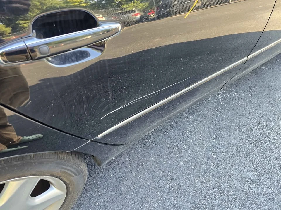 2004 Lexus LS 3rd Gen - Image 6 of 13