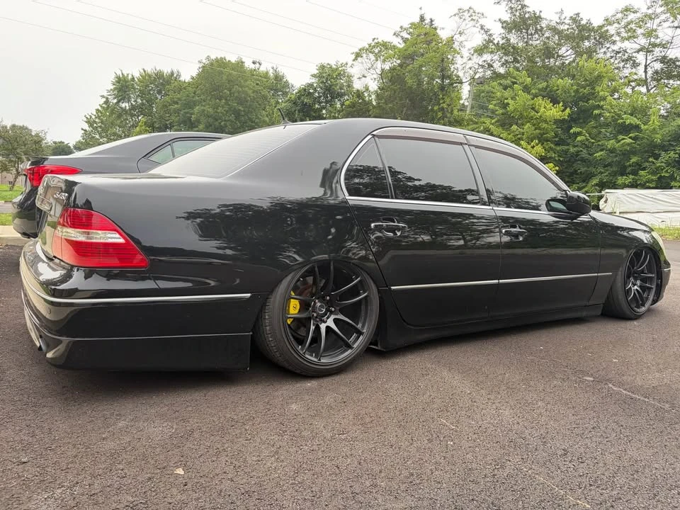 2004 Lexus LS 3rd Gen - Image 2 of 11