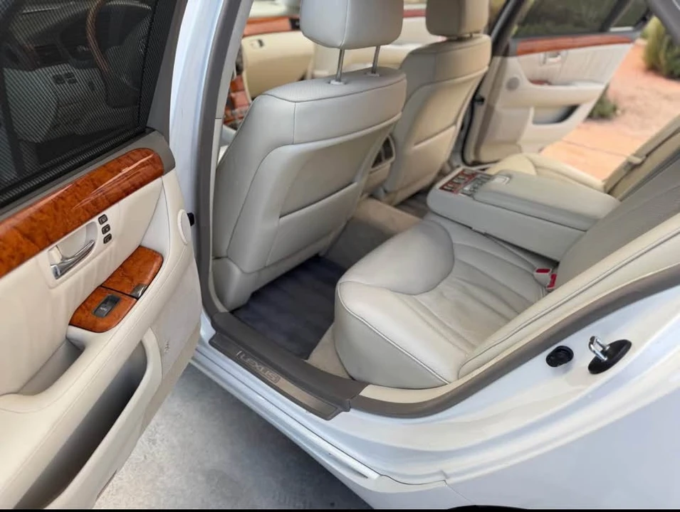 2004 Lexus LS 3rd Gen - Image 7 of 13