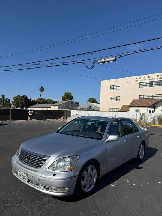 2004 Lexus LS 3rd Gen - Image 15 of 20