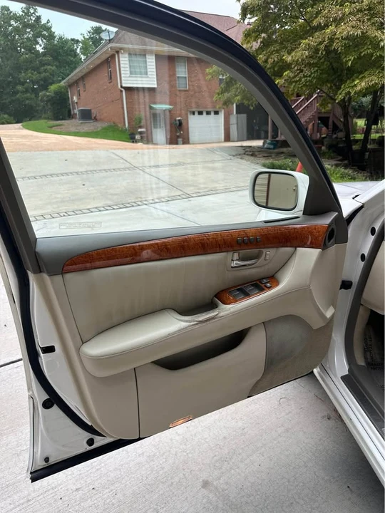 2004 Lexus LS 3rd Gen - Image 5 of 5