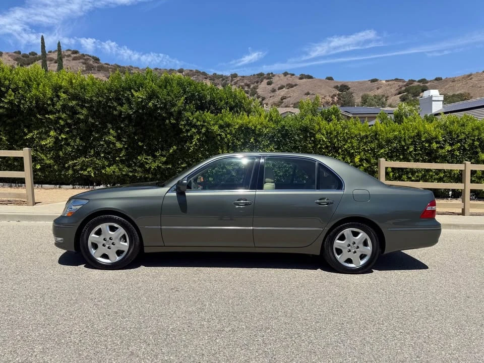 2004 Lexus LS 3rd Gen - Image 7 of 20