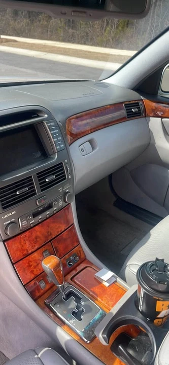 2004 Lexus LS 3rd Gen - Image 10 of 10