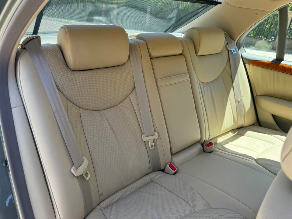 2004 Lexus LS 3rd Gen - Image 16 of 20
