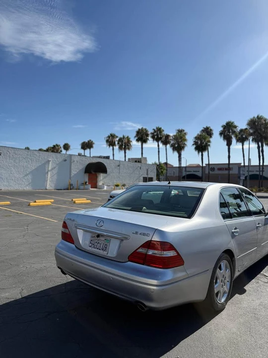 2004 Lexus LS 3rd Gen - Image 6 of 18