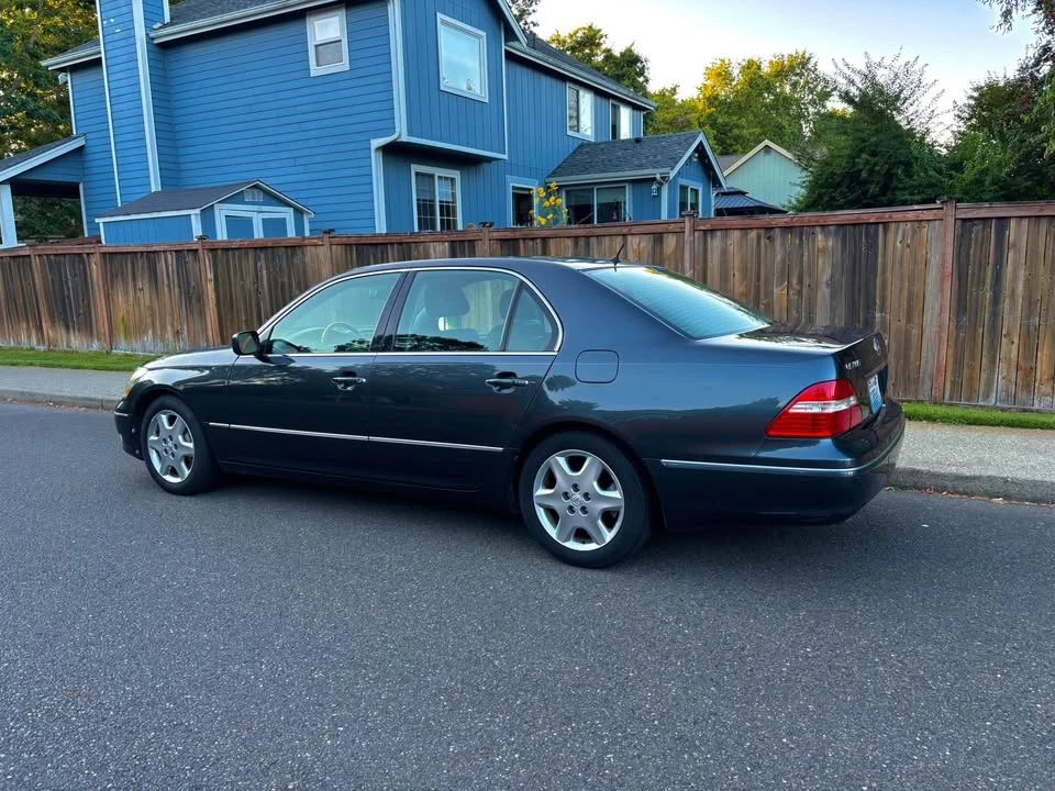 2004 Lexus LS 3rd Gen - Image 2 of 10