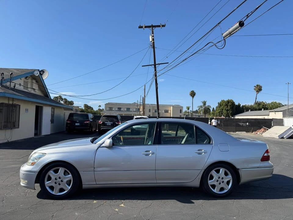 2004 Lexus LS 3rd Gen - Image 8 of 18