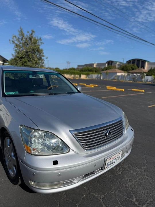2004 Lexus LS 3rd Gen - Image 2 of 18