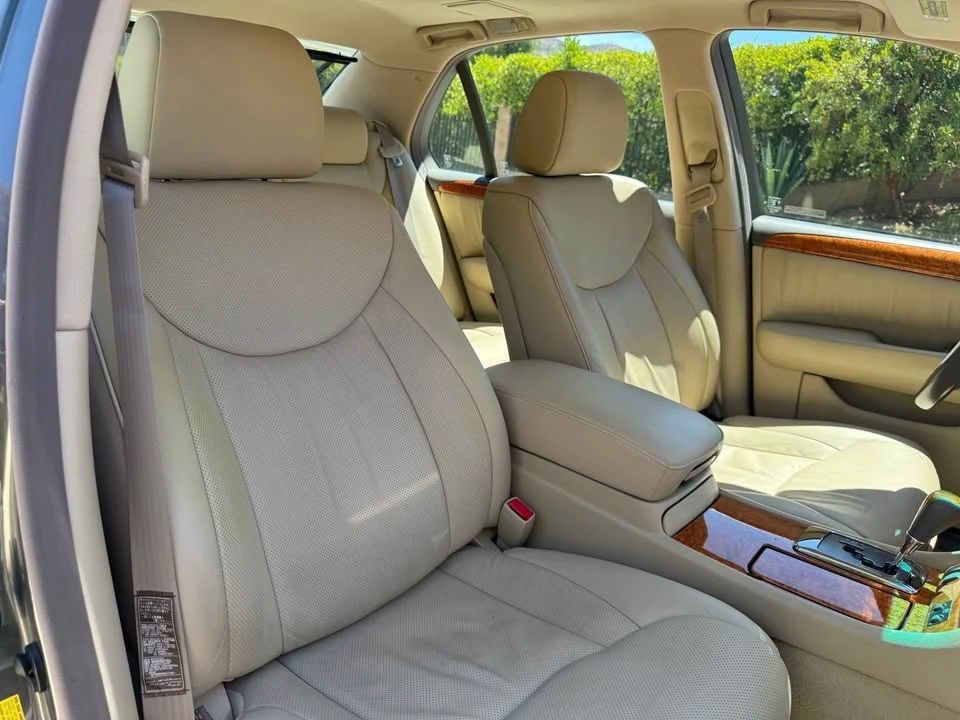 2004 Lexus LS 3rd Gen - Image 12 of 20