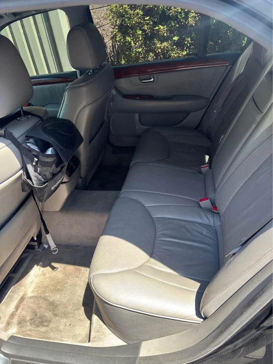 2004 Lexus LS 3rd Gen - Image 12 of 20