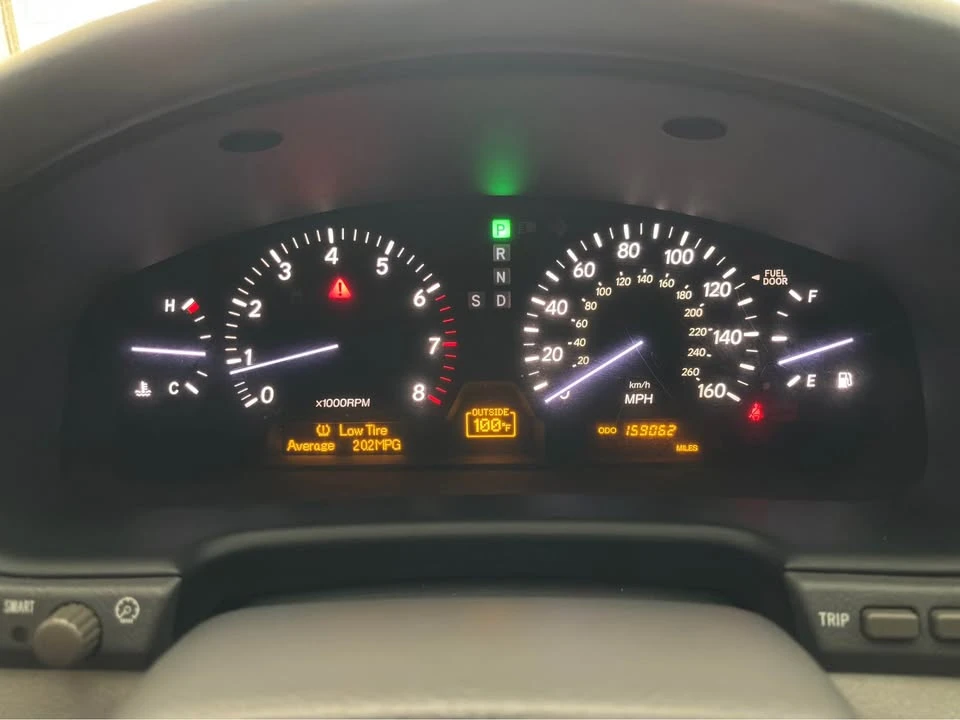 2004 Lexus LS 3rd Gen - Image 19 of 20