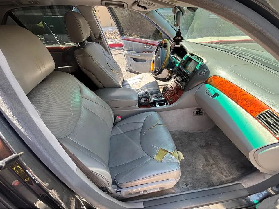 2004 Lexus LS 3rd Gen - Image 14 of 20