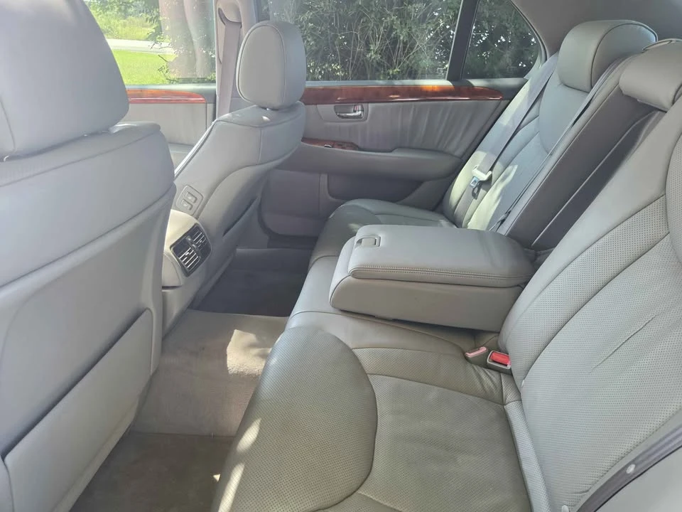 2004 Lexus LS 3rd Gen - Image 6 of 7