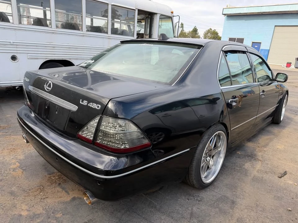 2004 Lexus LS 3rd Gen - Image 4 of 7