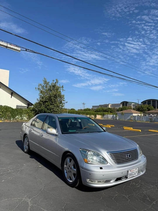2004 Lexus LS 3rd Gen - Image 3 of 20