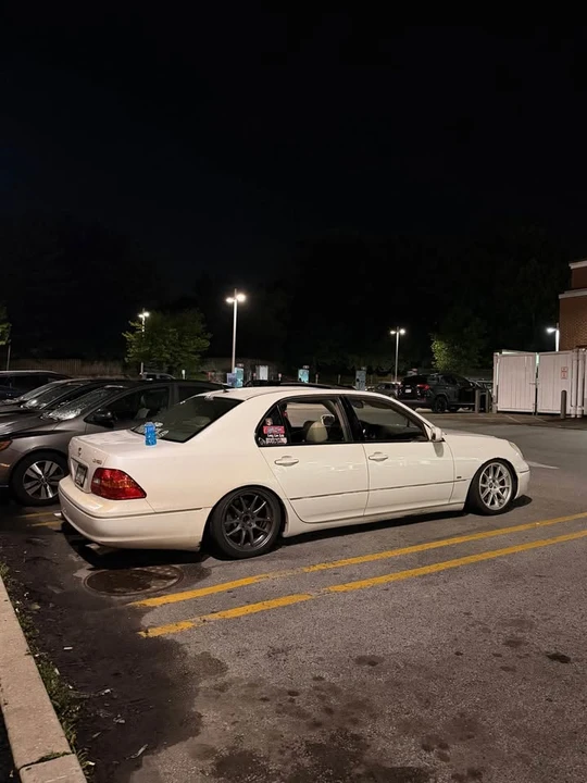 2004 Lexus LS 3rd Gen - Image 6 of 7