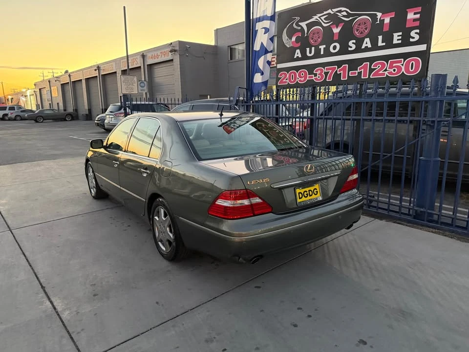 2004 Lexus LS 3rd Gen - Image 3 of 17