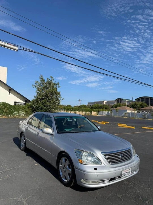 2004 Lexus LS 3rd Gen - Image 2 of 20