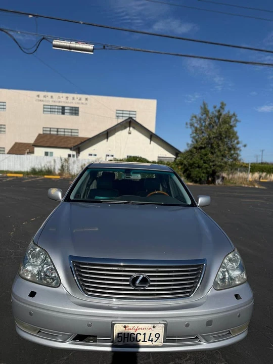 2004 Lexus LS 3rd Gen - Image 17 of 20