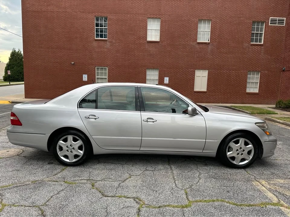 2004 Lexus LS 3rd Gen - Image 7 of 20