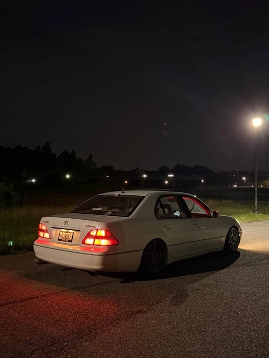2004 Lexus LS 3rd Gen - Image 3 of 7