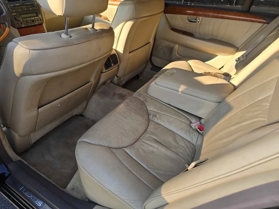 2004 Lexus LS 3rd Gen - Image 9 of 13