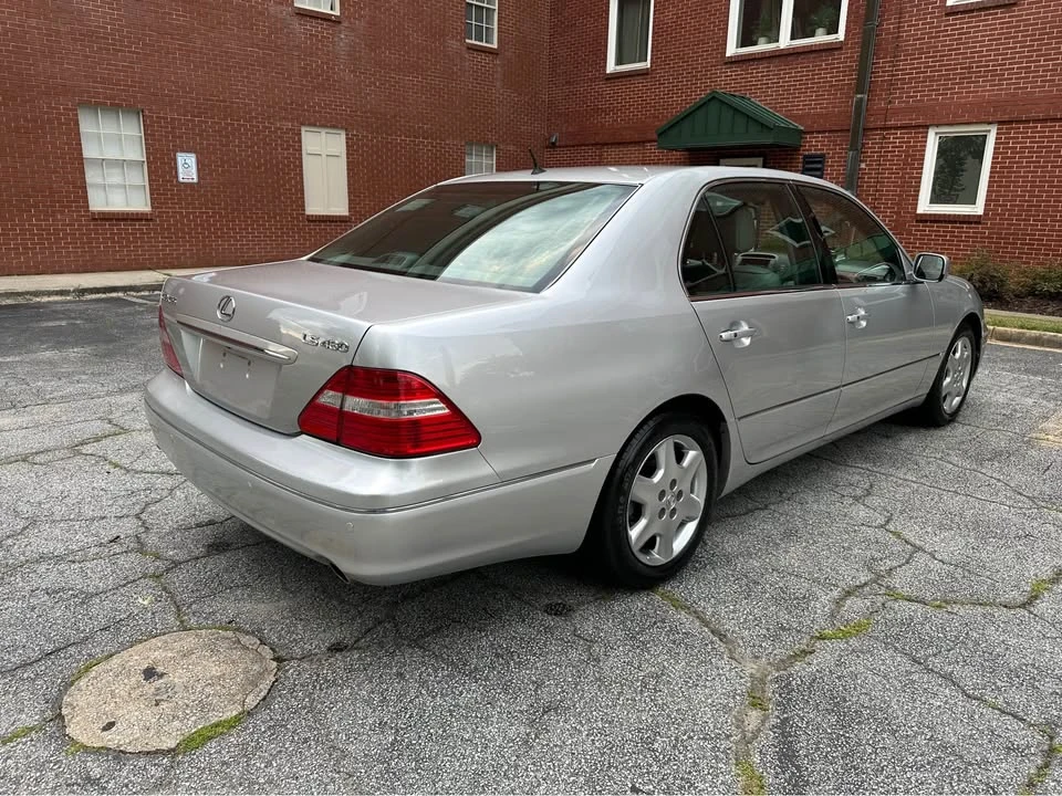 2004 Lexus LS 3rd Gen - Image 6 of 20
