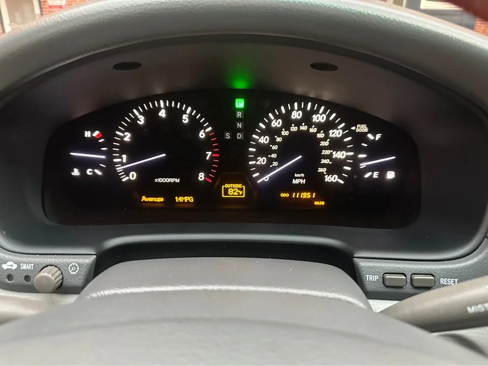 2004 Lexus LS 3rd Gen - Image 19 of 20