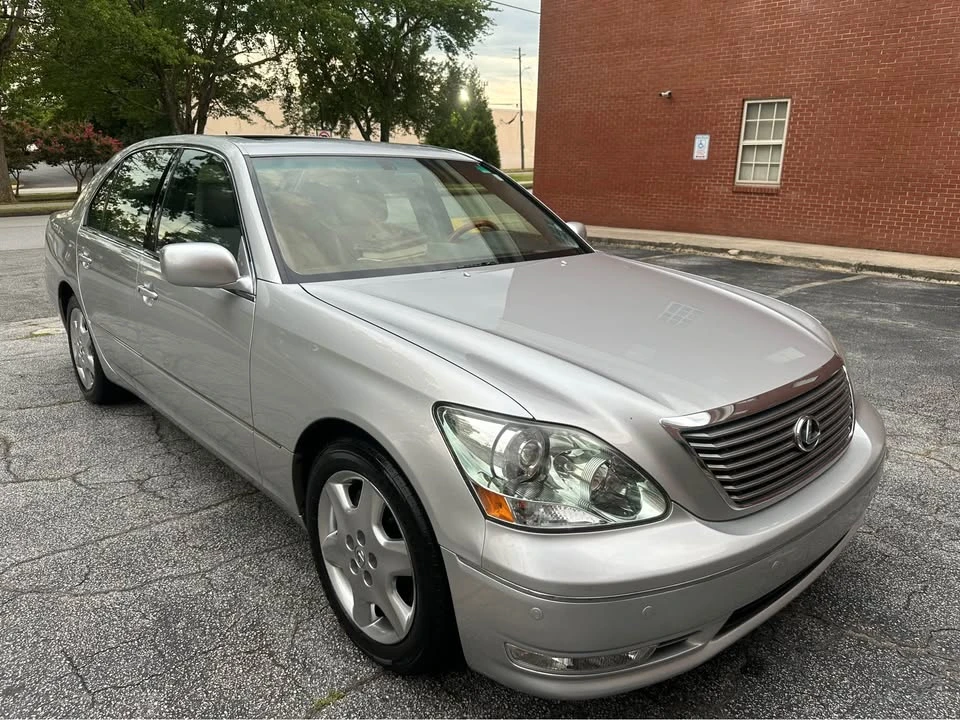 2004 Lexus LS 3rd Gen - Image 9 of 20