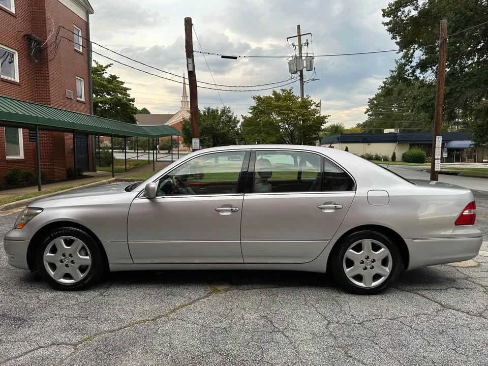 2004 Lexus LS 3rd Gen - Image 3 of 20